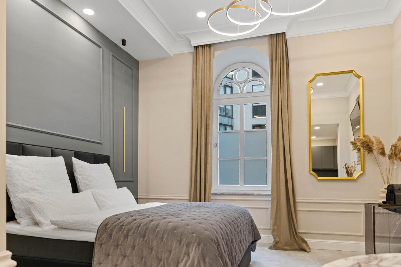 Design I Center I Kingbed I New Apartment Augsburg