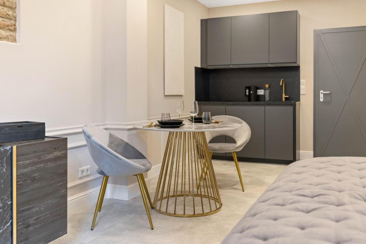 Design I Center I Kingbed I New * Augsburg