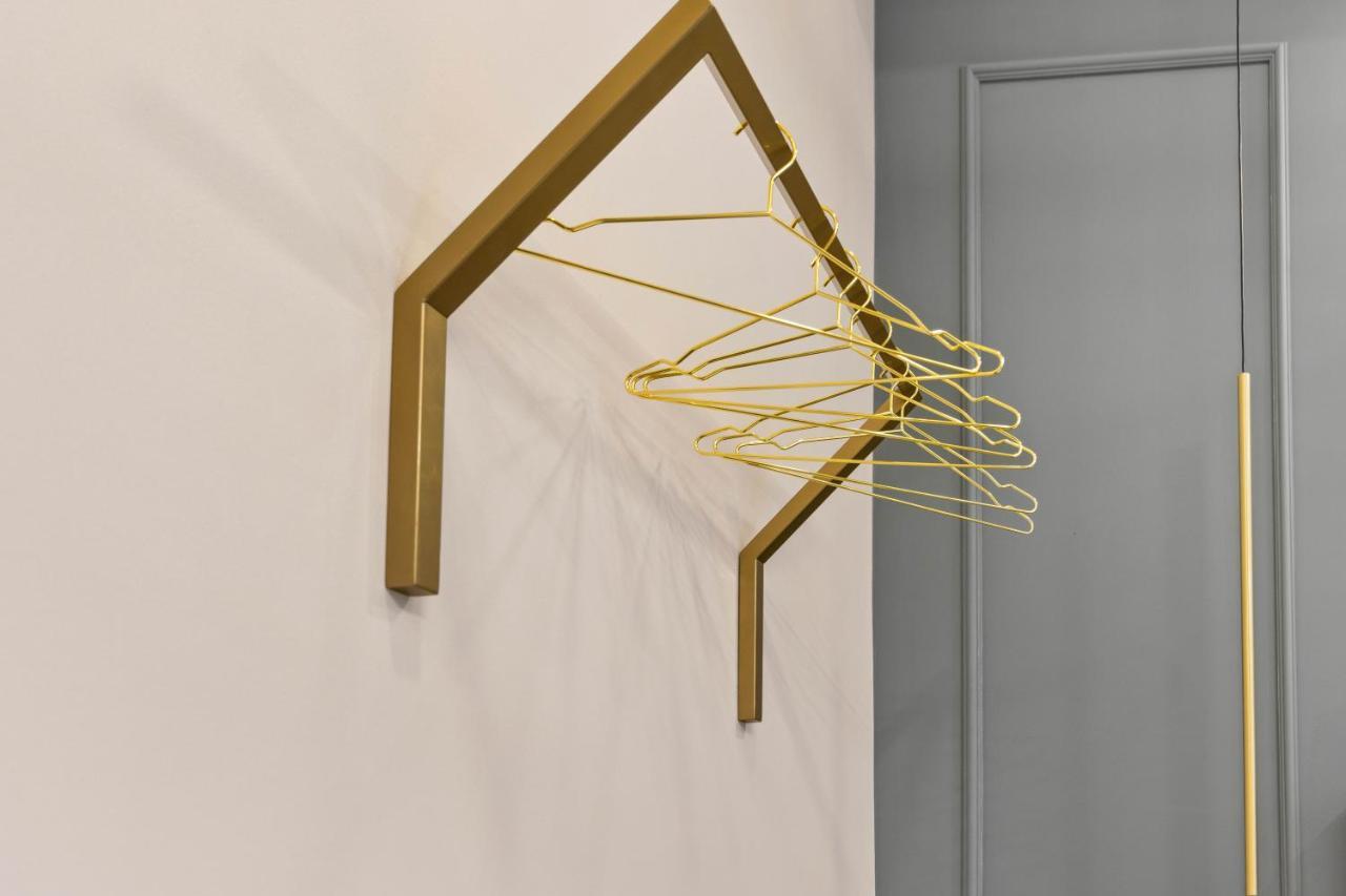 Apartment Design I Center I Kingbed I New Augsburg