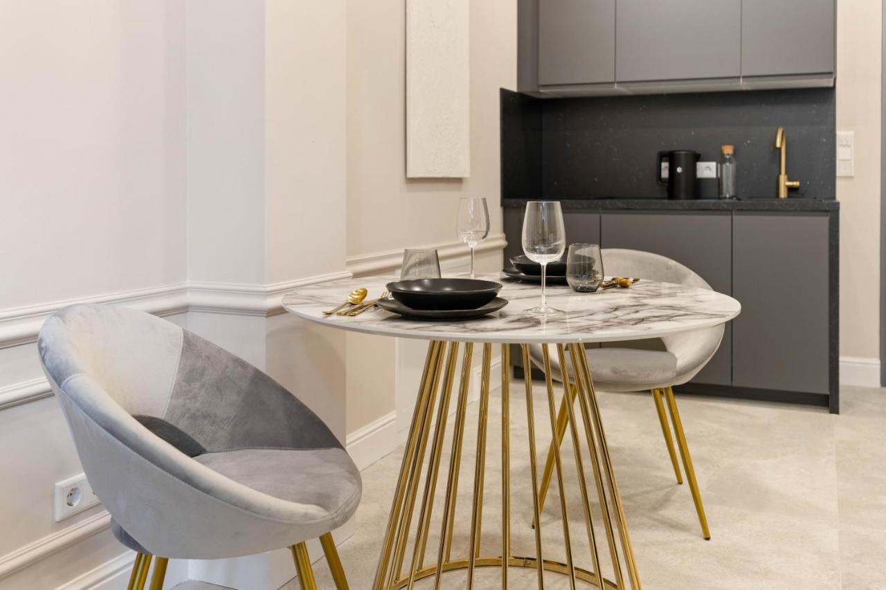 Apartment Design I Center I Kingbed I New