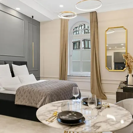 Design Studio I Center I Kingbed I New Augusta Esterno foto