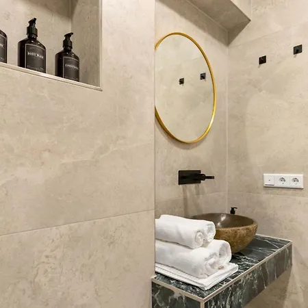 Design Studio I Center I Kingbed I New Augusta Esterno foto