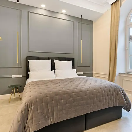 Design Studio I Center I Kingbed I New Augusta Esterno foto